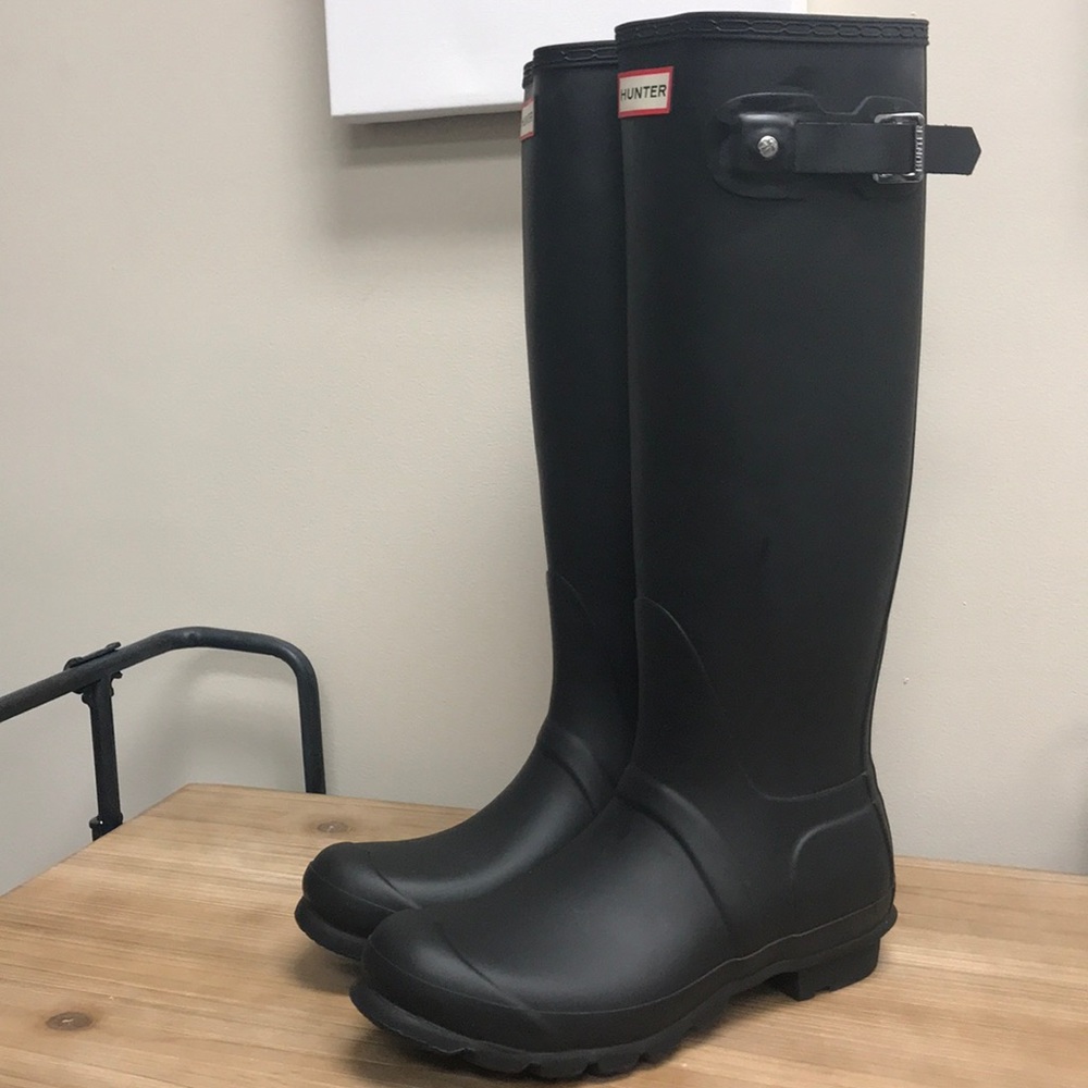 Make an offer!! Like New - Hunter Women's Original Tall Rain Boot